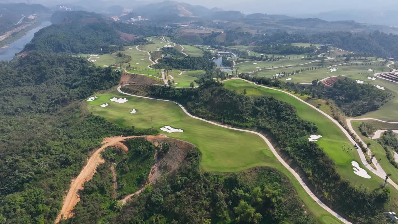 	Sapa Grand Golf Course image 2