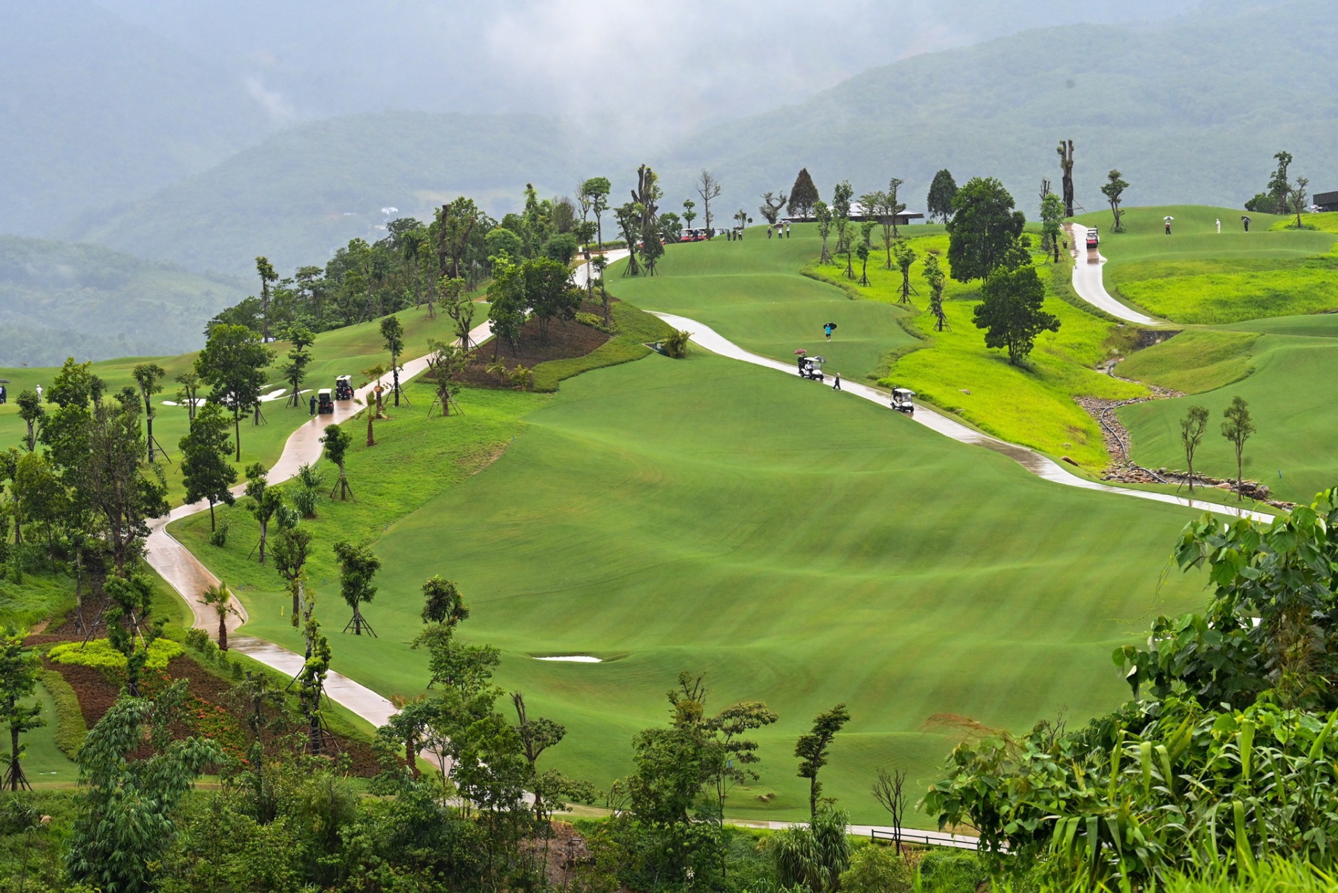 	Sapa Grand Golf Course image 3