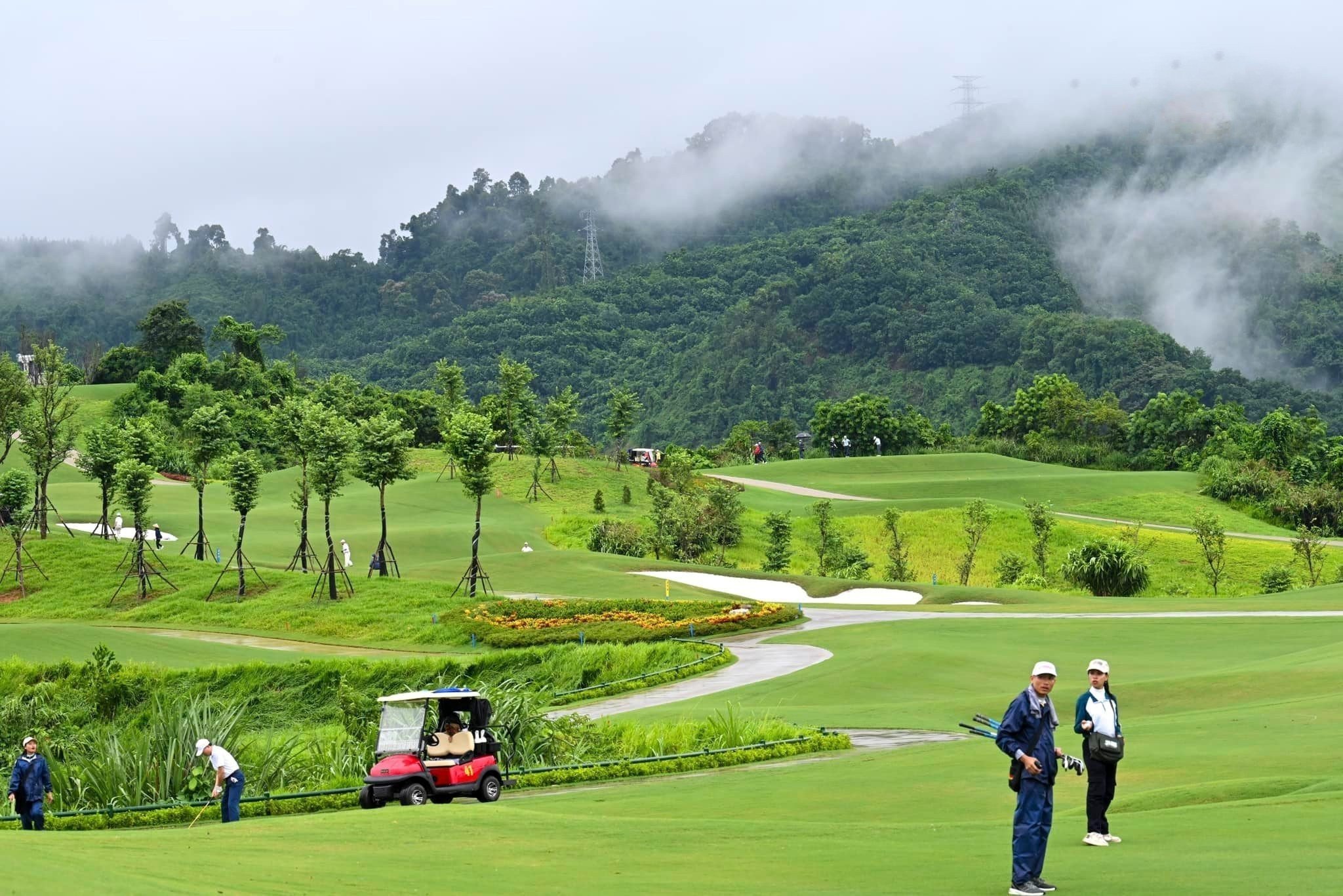 	Sapa Grand Golf Course image 4