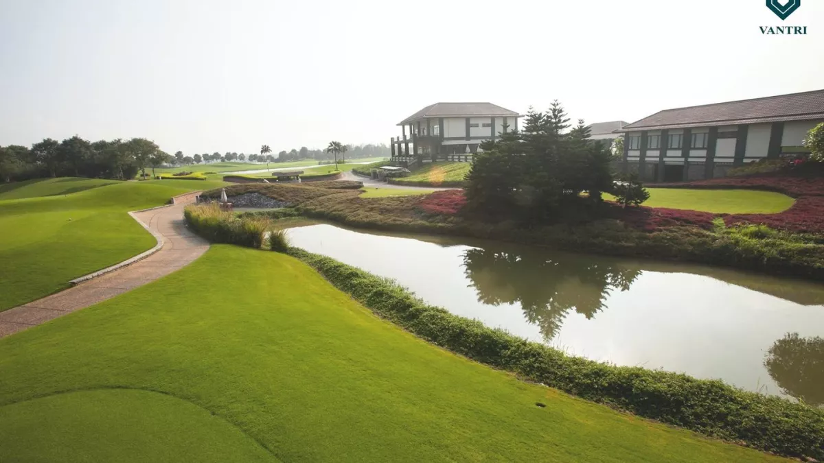 Sân golf Vân Trì image 10